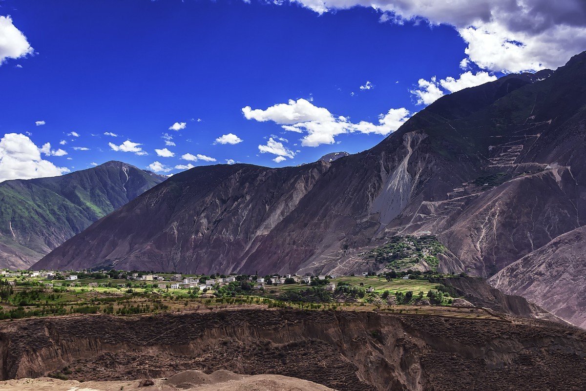 2019 . 06 . 离藏返川 · 路拍芒康景