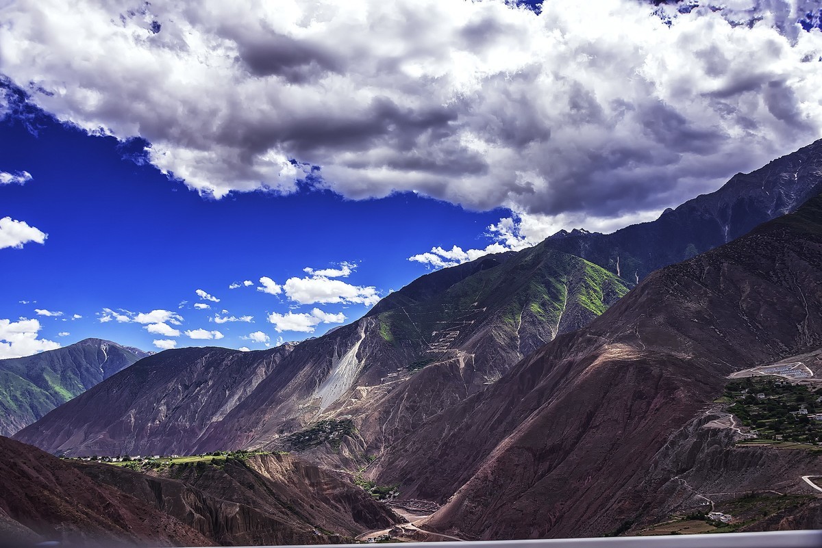 2019 . 06 . 离藏返川 · 路拍芒康景