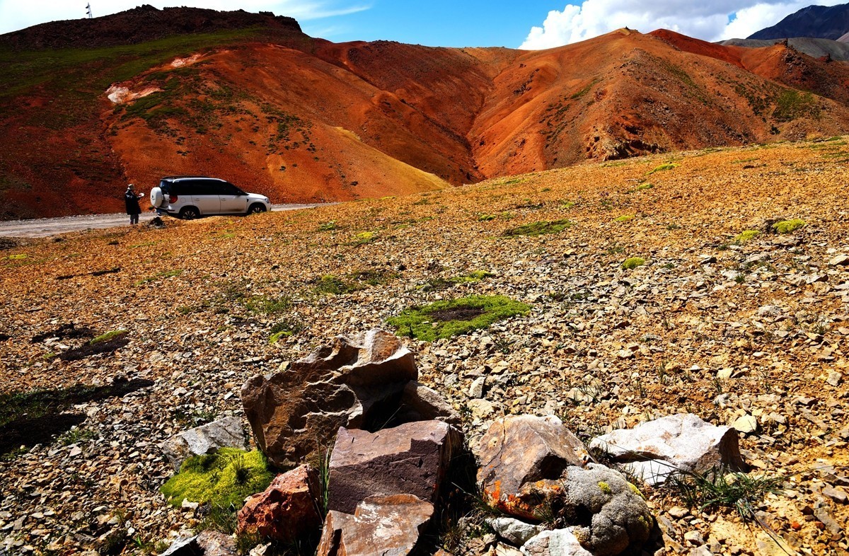 央隆乡至苏里乡之间有一处丹霞。。。。。。【3】