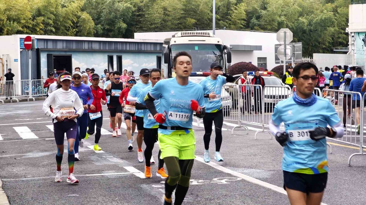 静安半程马拉松