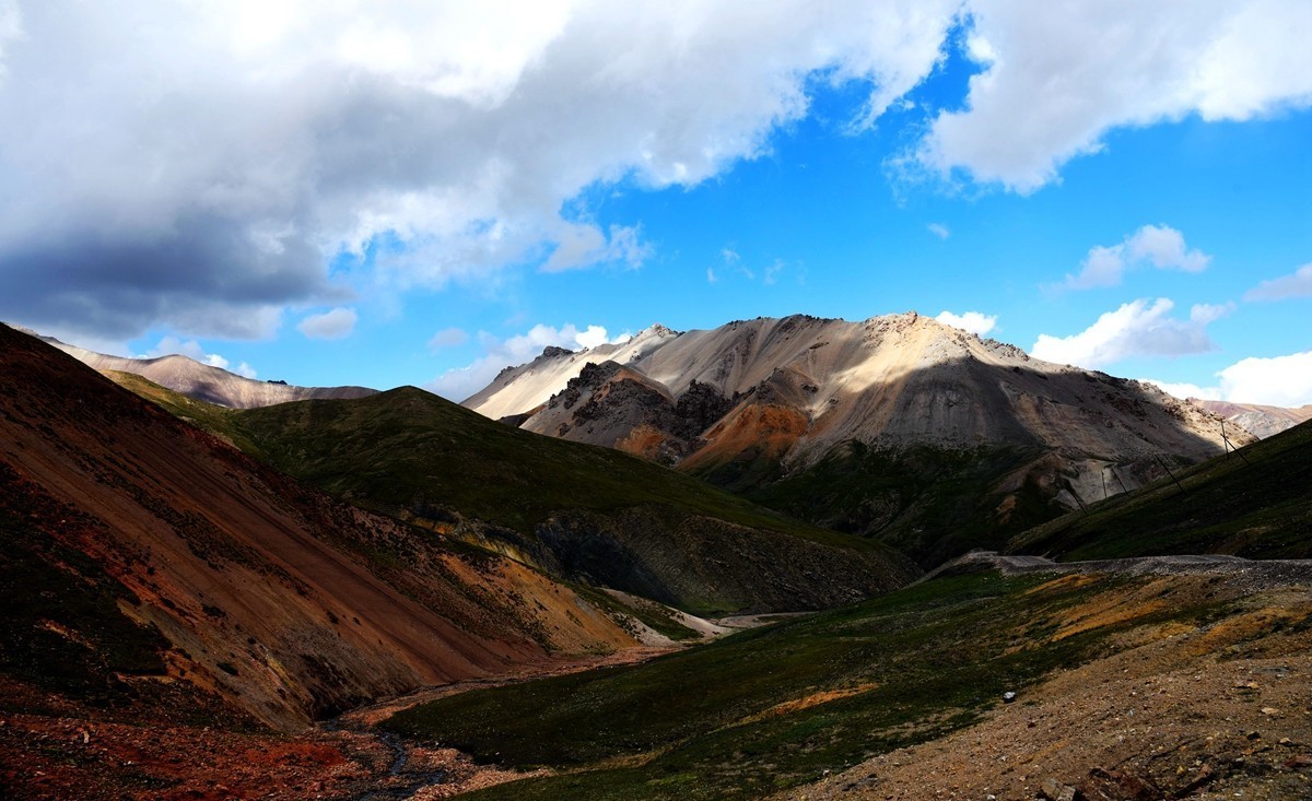 央隆乡至苏里乡之间有一处丹霞。。。。。。【3】