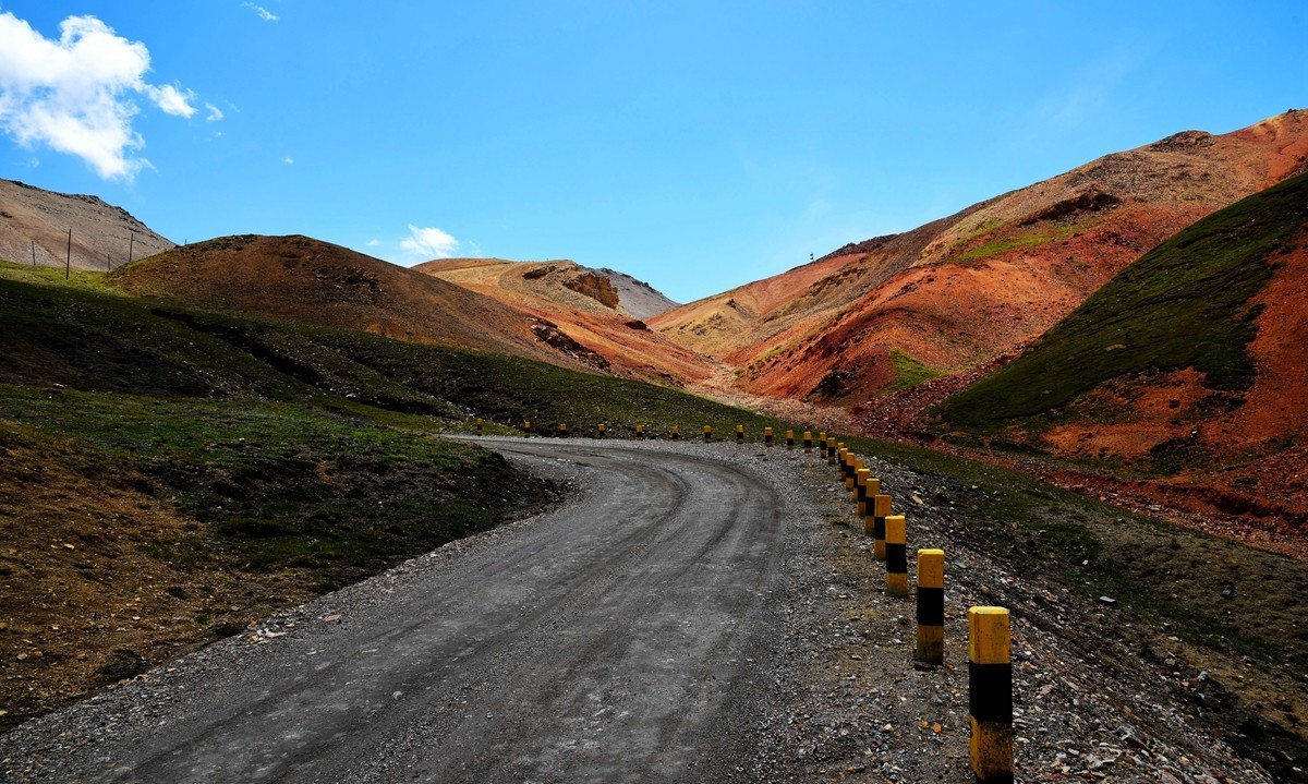 央隆乡至苏里乡之间有一处丹霞。。。。。。【3】