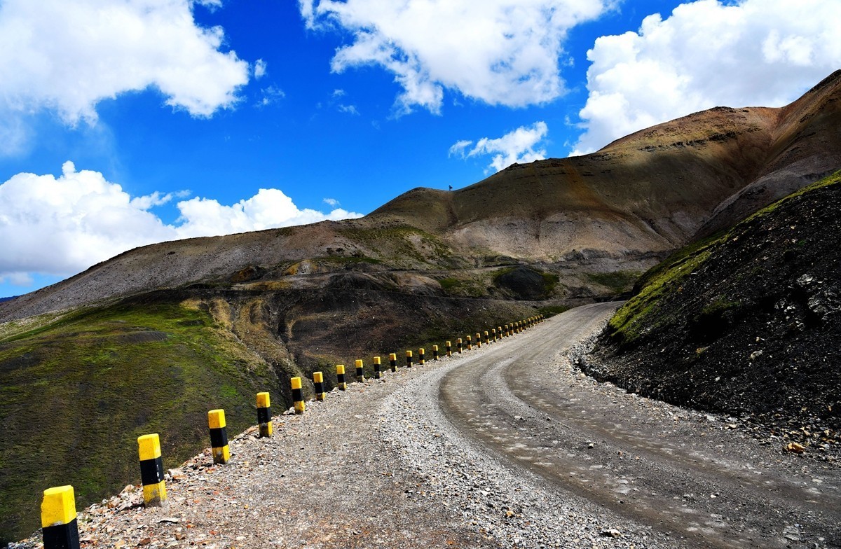 央隆乡至苏里乡之间有一处丹霞。。。。。。【3】