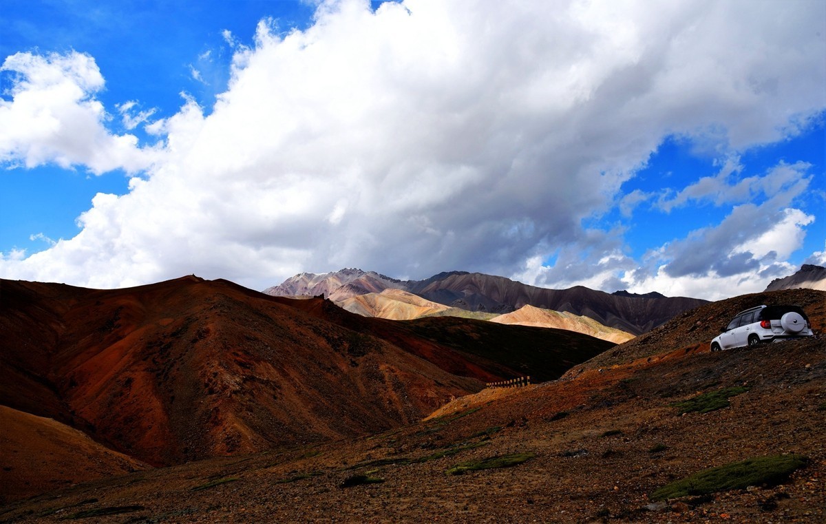 央隆乡至苏里乡之间有一处丹霞。。。。。。【3】