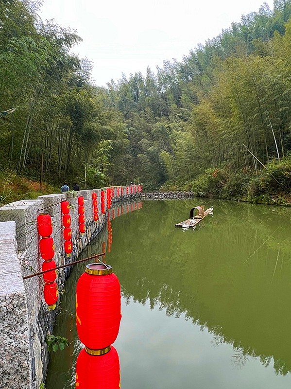 《不老松：纪实摄影》手机片：西递景！ (1)木坑 村秀女湖！