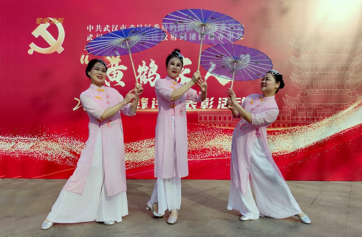 各具情态伞舞秀—2-中关村在线摄影论坛