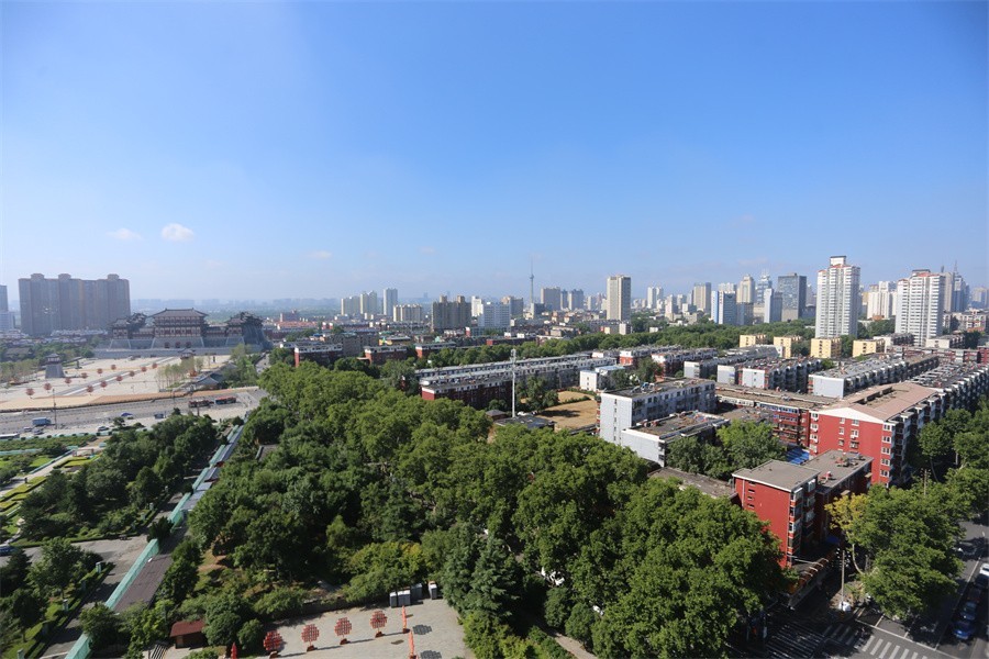 快闪雨后的洛阳主城区景象