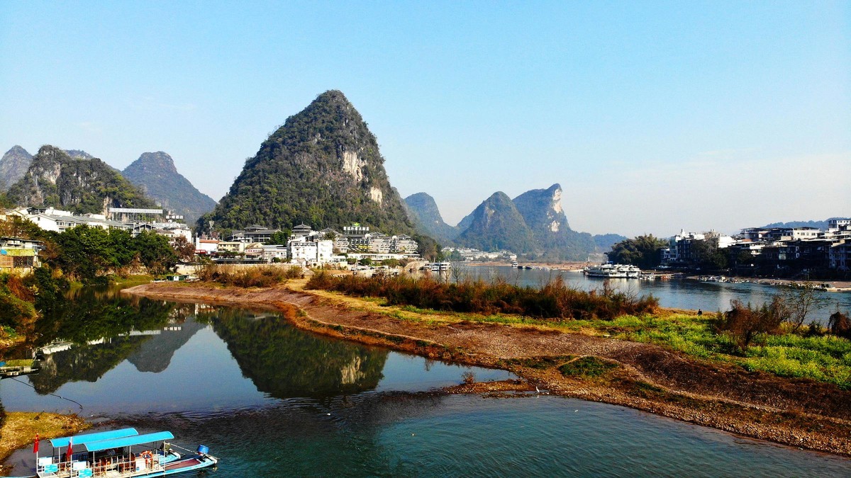 【航拍】俯瞰阳朔漓江风光