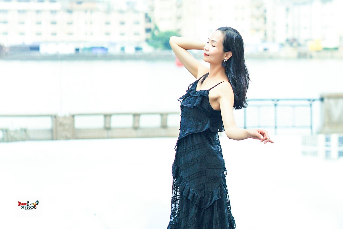 【水波观影美女】---小杨