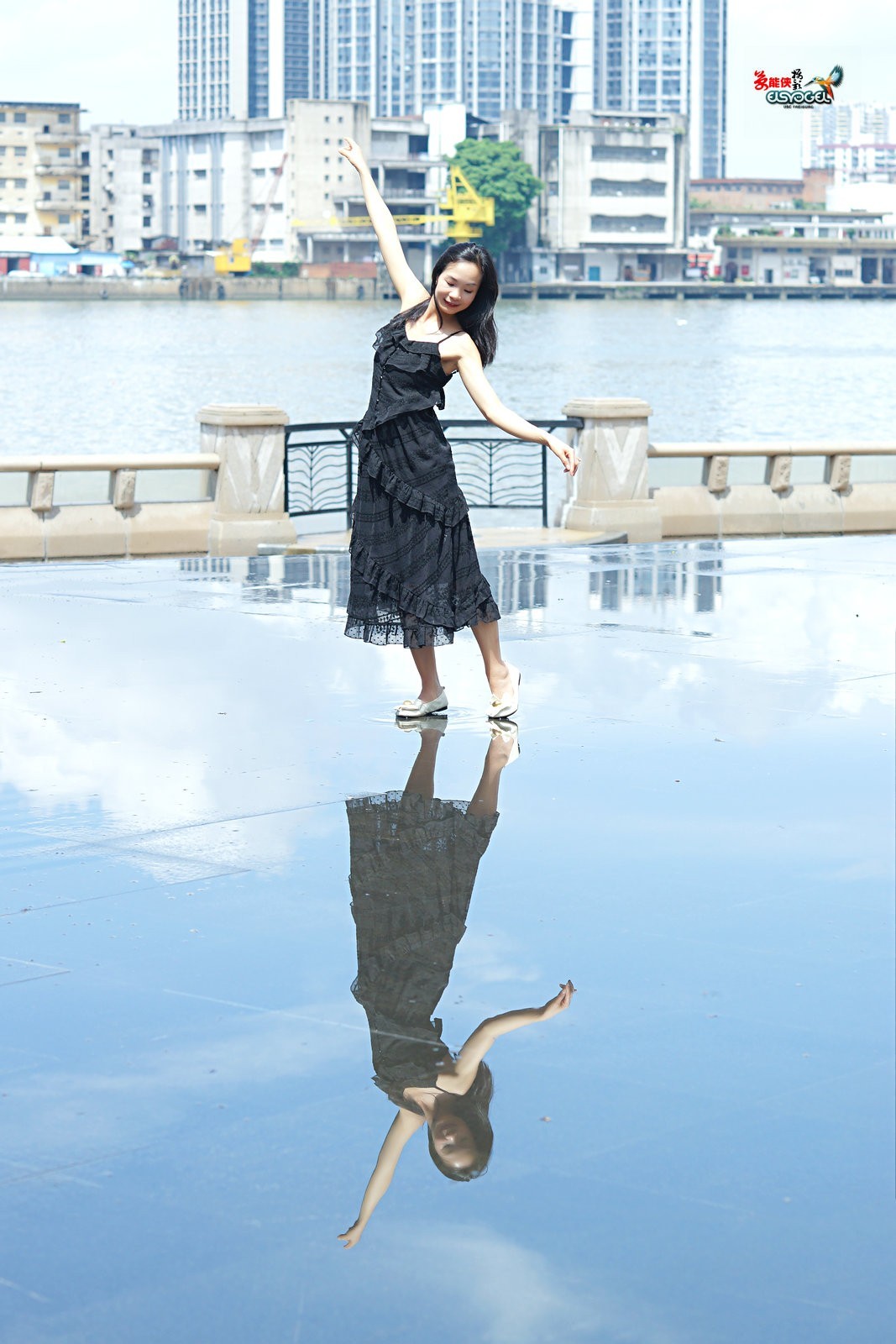 【水波观影美女】---小杨