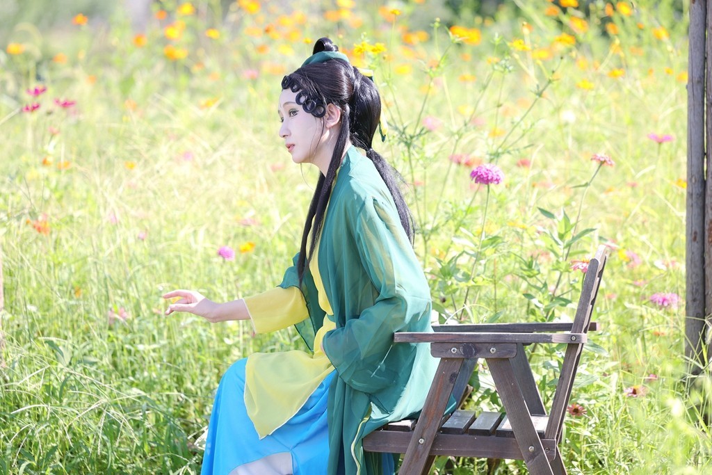 秋日房山露营基地的人像拍摄活动