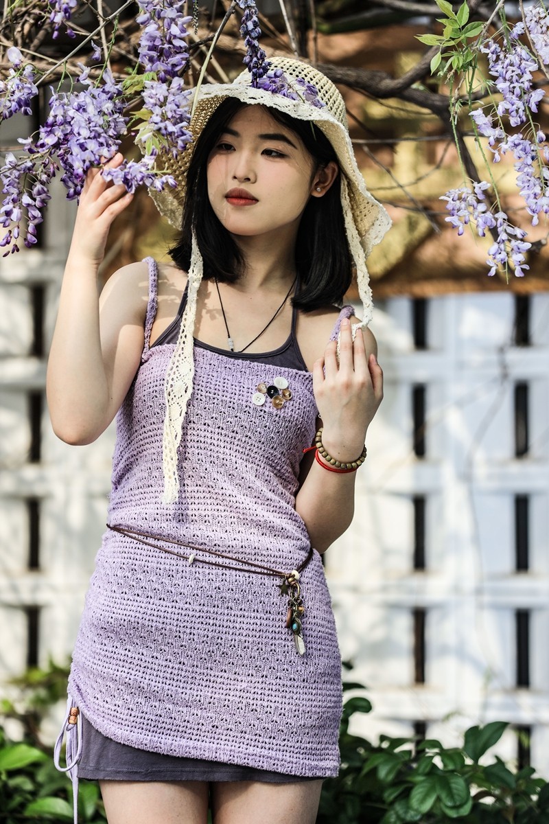 月湖公园紫腾花下