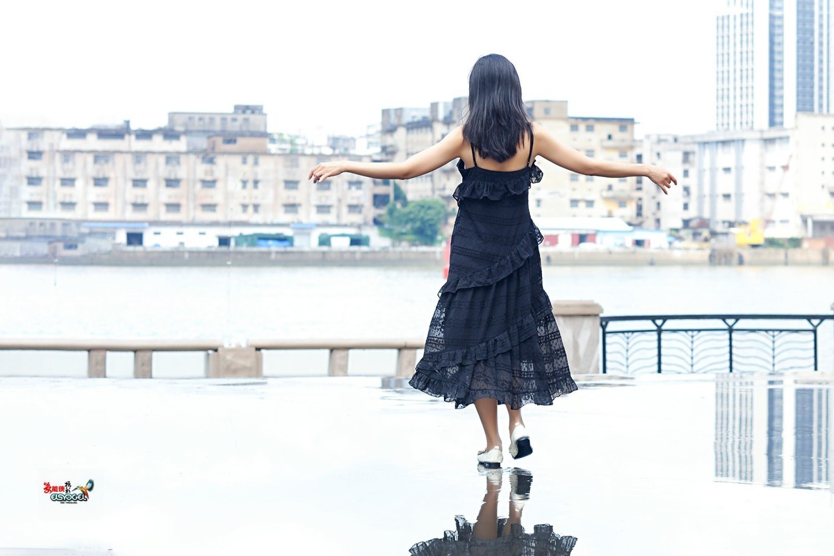 【水波观影美女】---小杨