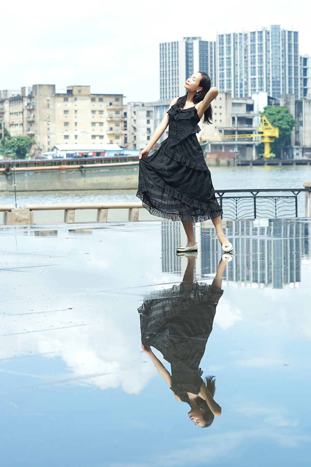 【水波观影美女】---小杨