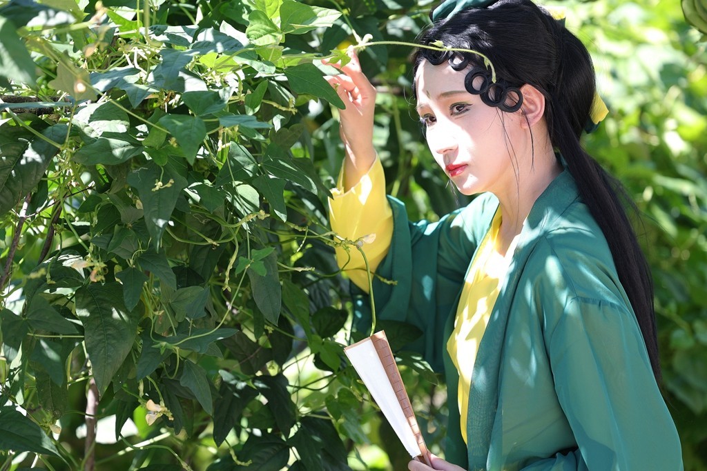 秋日房山露营基地的人像拍摄活动