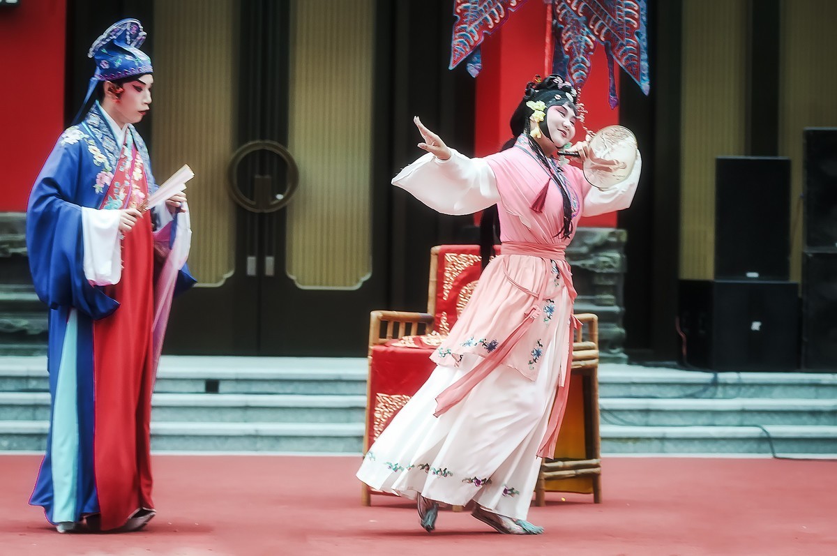 川剧折子戏：《摘红梅》