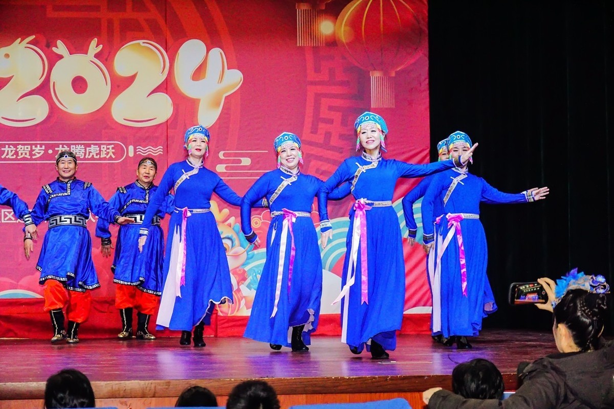 社区迎新年联欢会（一）