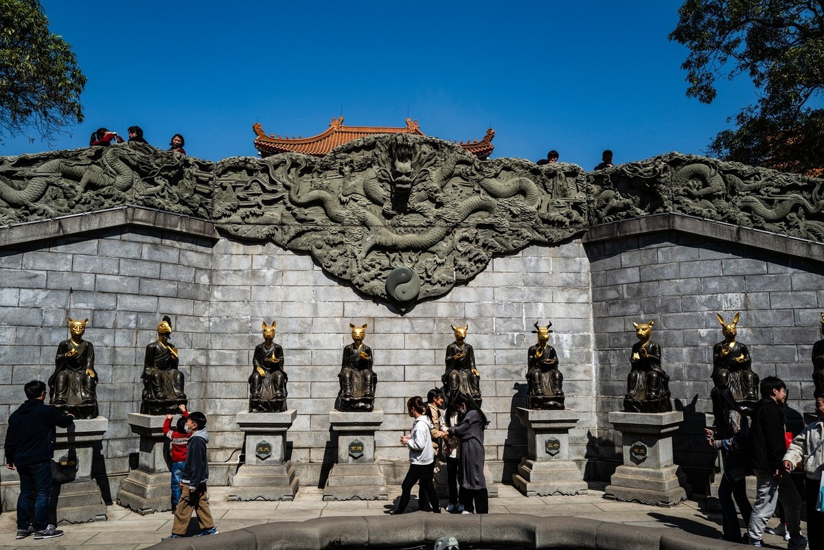 Lecia Q2 (广州玄缘道观) 年初三拜太岁