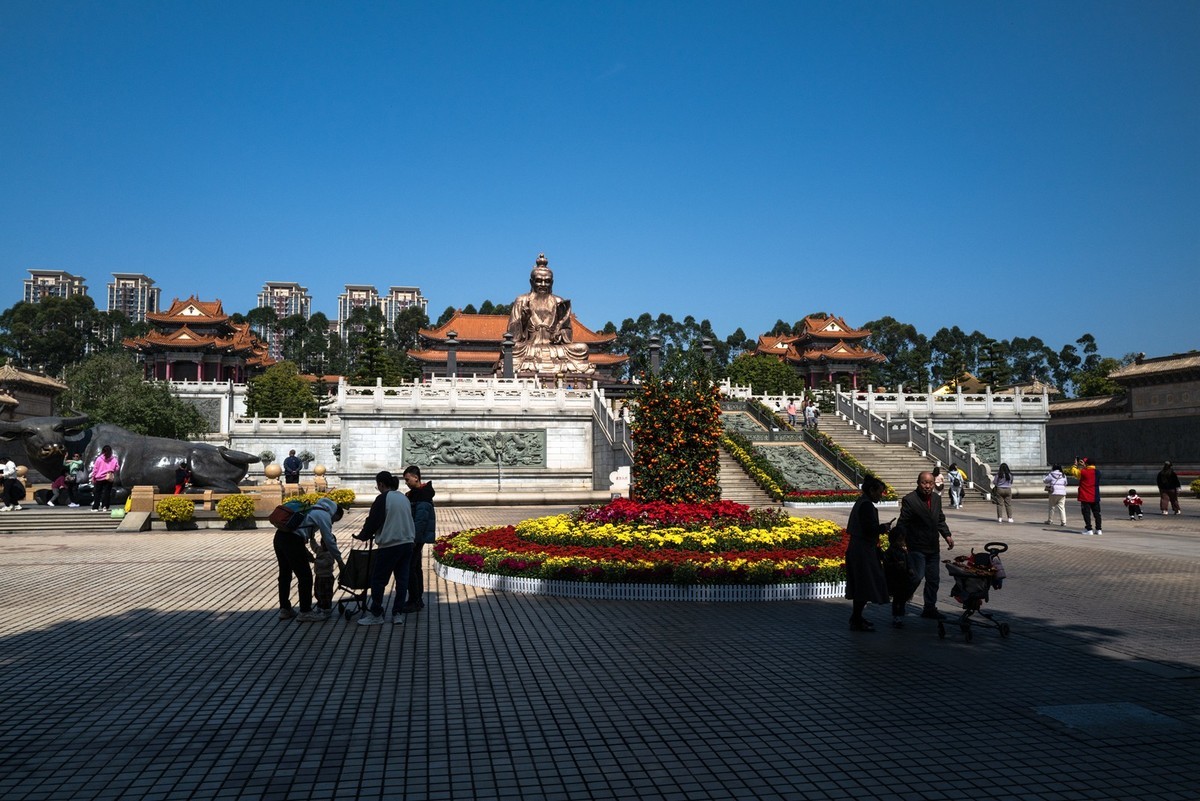 Lecia Q2 (广州玄缘道观) 年初三拜太岁