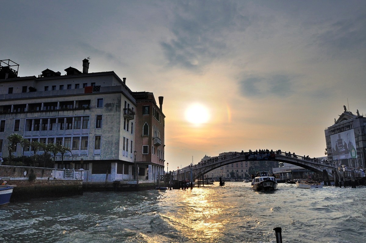 夕阳下的威尼斯水城