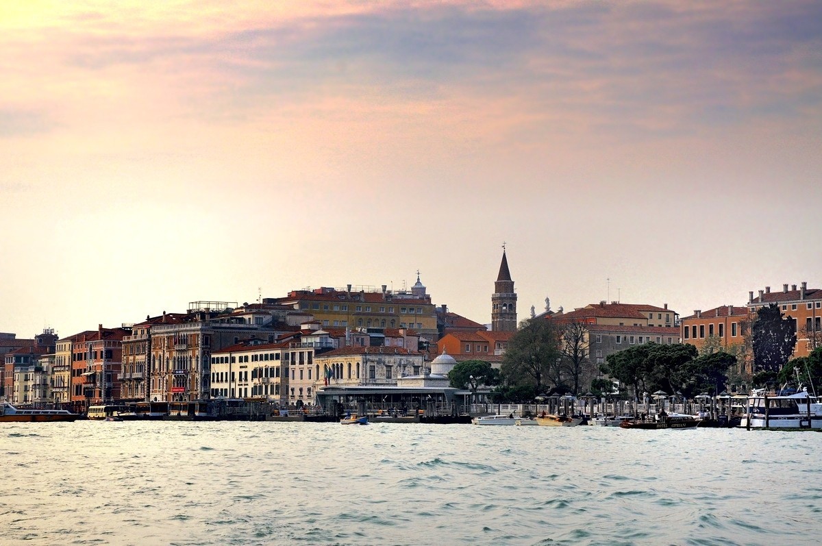 夕阳下的威尼斯水城