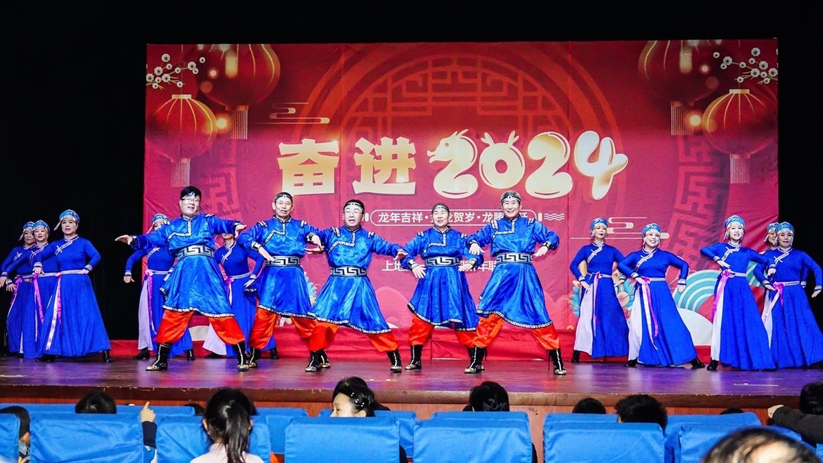 社区迎新年联欢会（一）