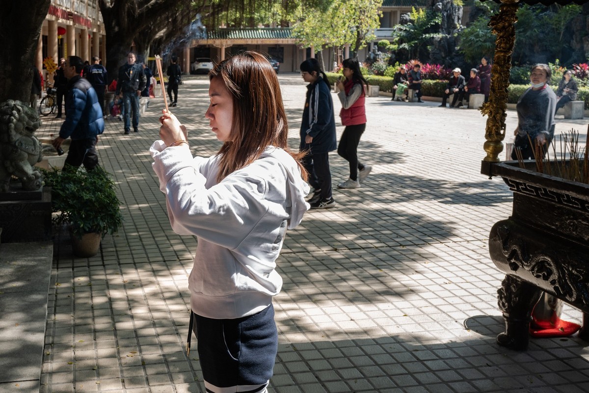 Lecia Q2 (广州玄缘道观) 年初三拜太岁