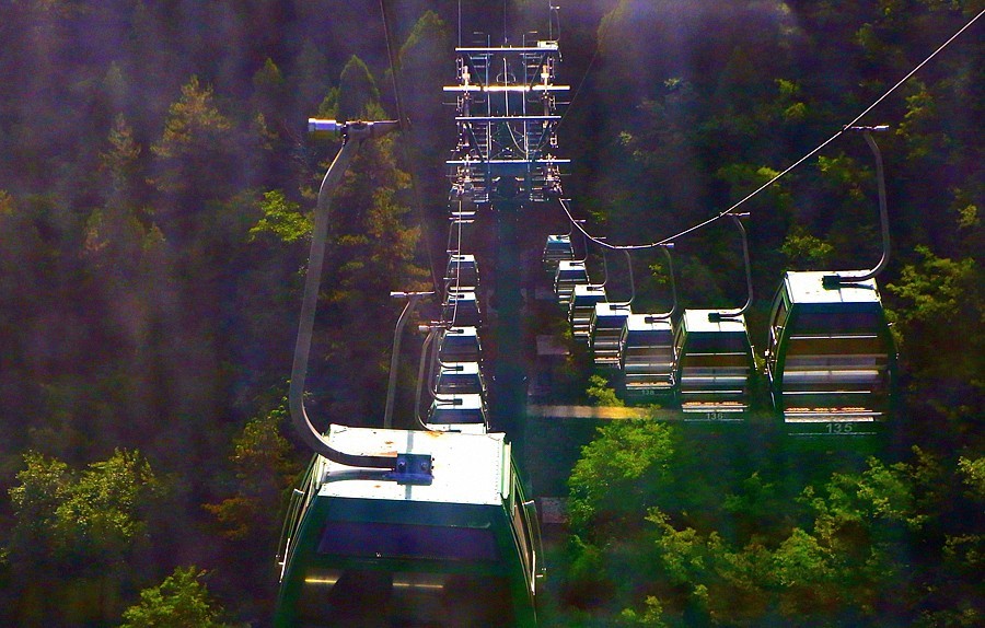 《不老松：纪实摄影》【大好河山系列报導】媧皇宫 (5)翻三座山顶的索道！