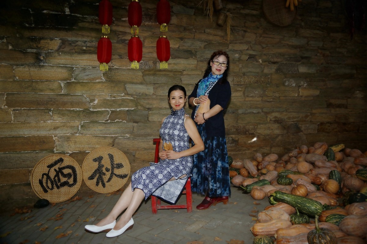 环境人像---黄陂大余湾的美女！