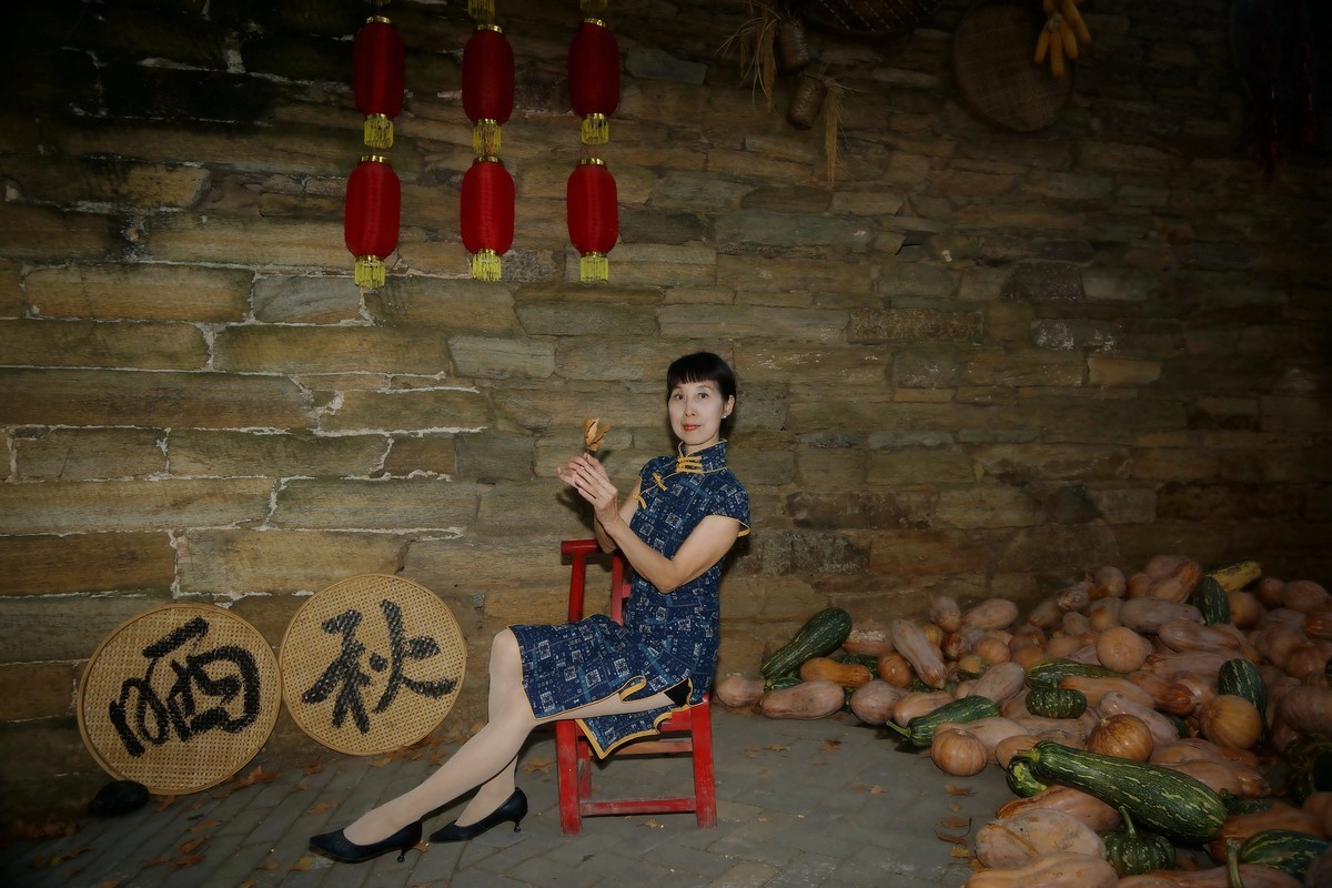 环境人像---黄陂大余湾的美女！