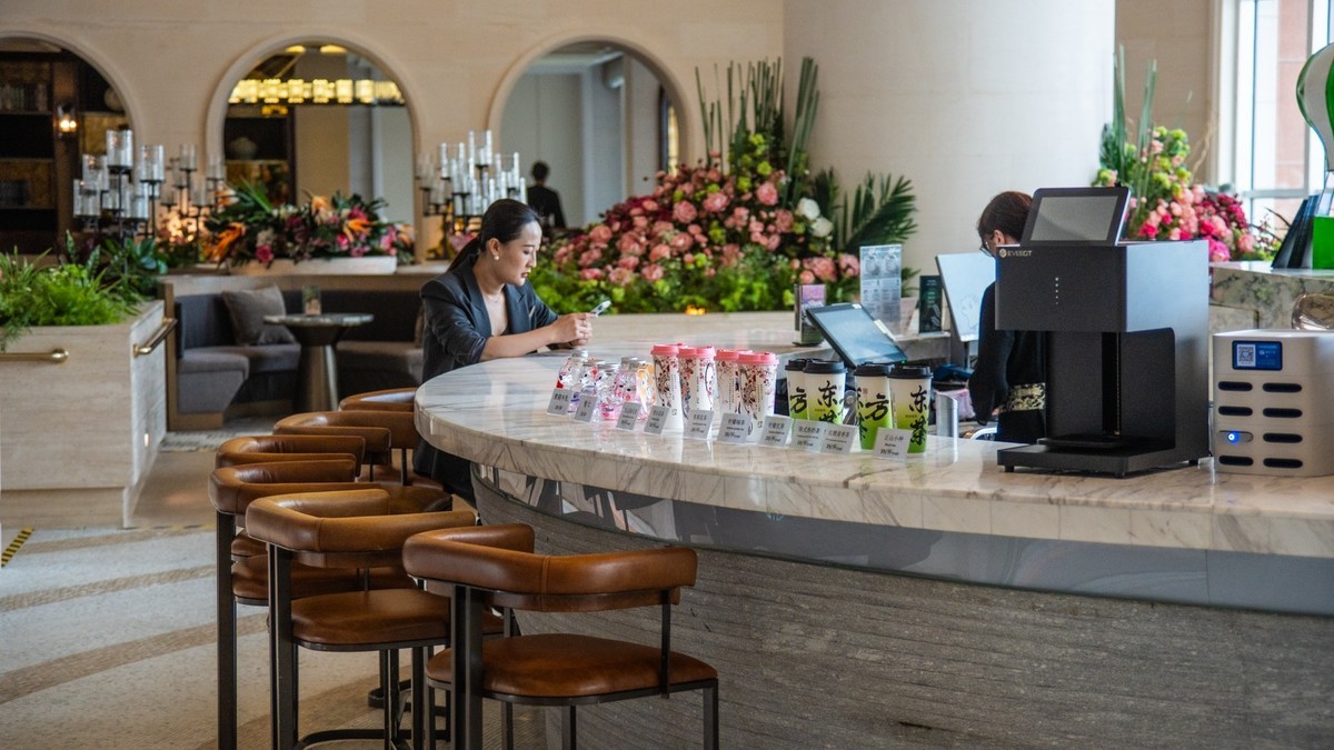 金 石 滩 鲁 能 希 尔 顿 度 假 酒 店 （ 二 ）