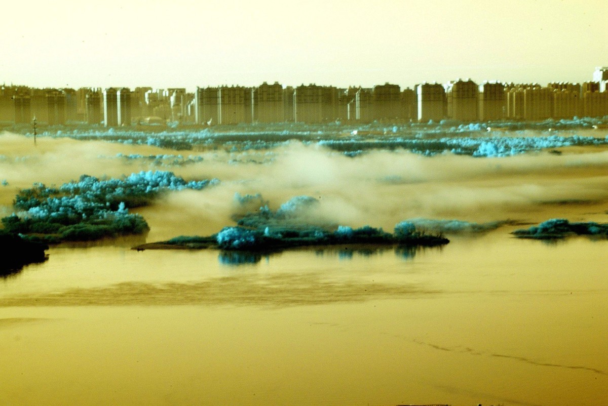 松花江畔的晨雾