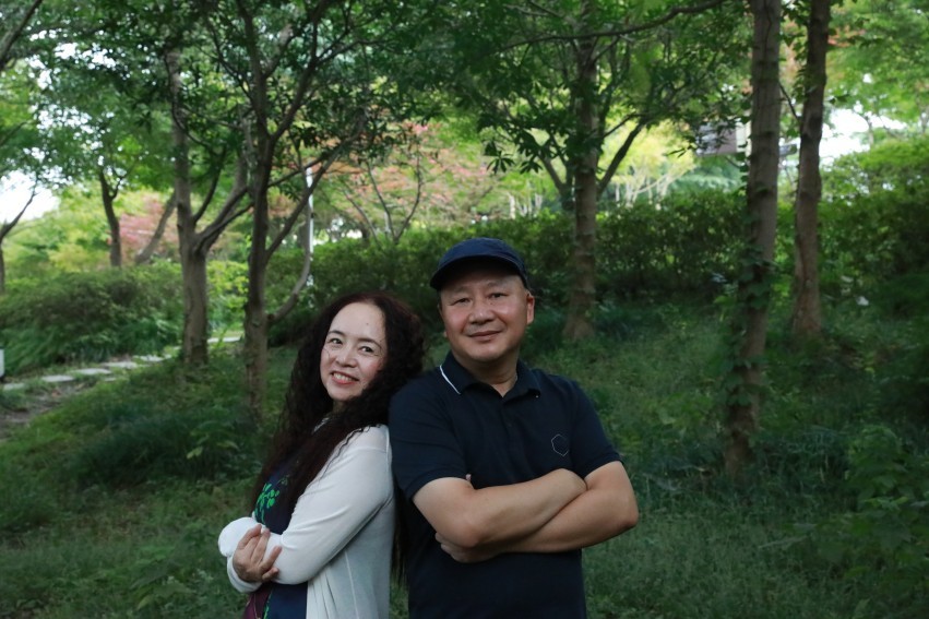 上海大宁公园夫妻俩，难忘的一天
