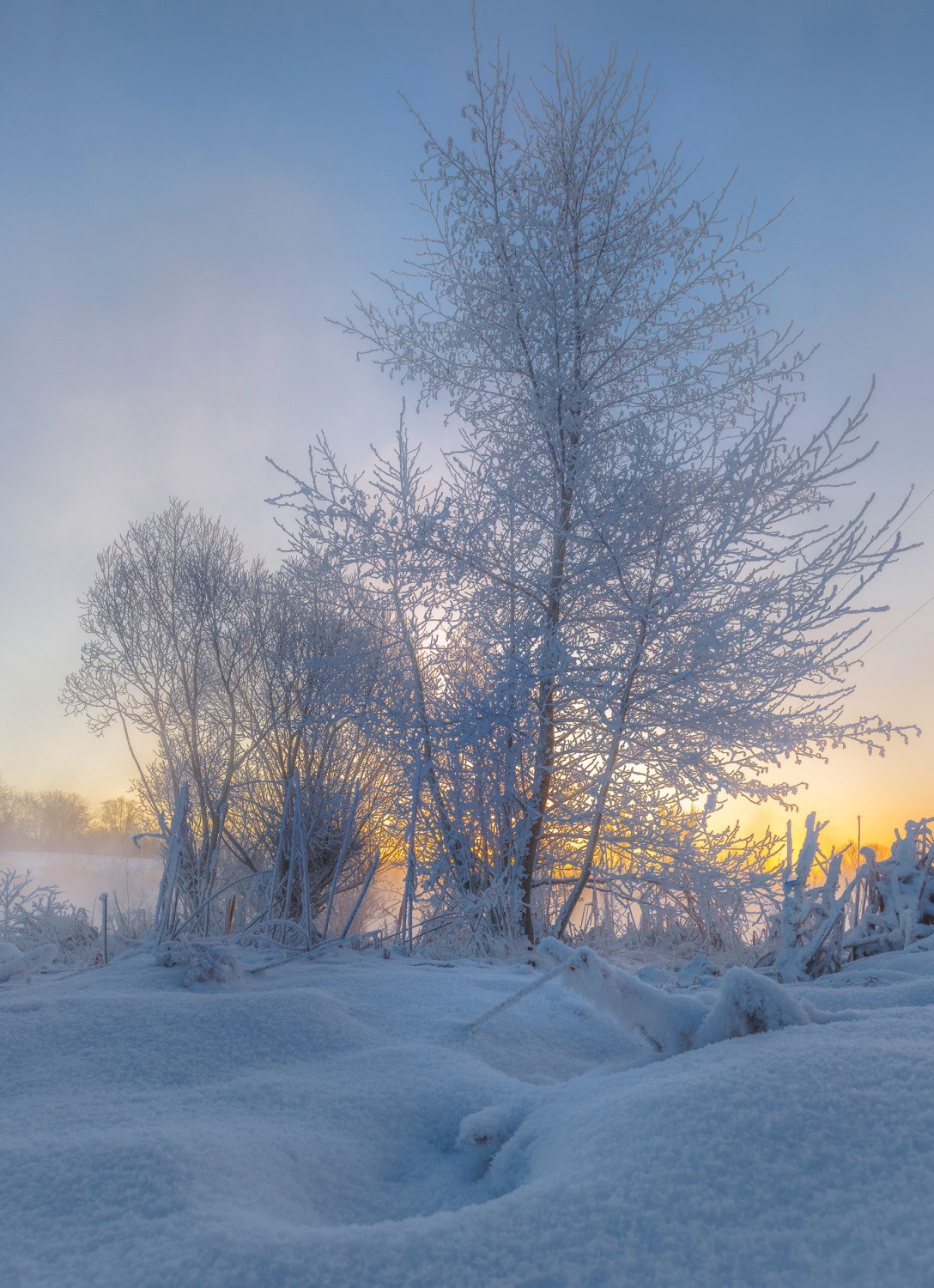 深冬工厂的早晨