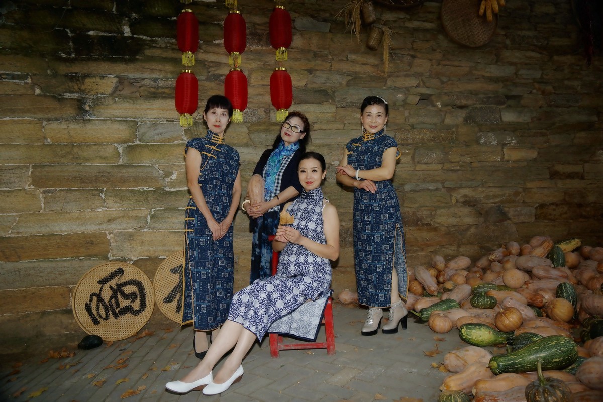 环境人像---黄陂大余湾的美女！