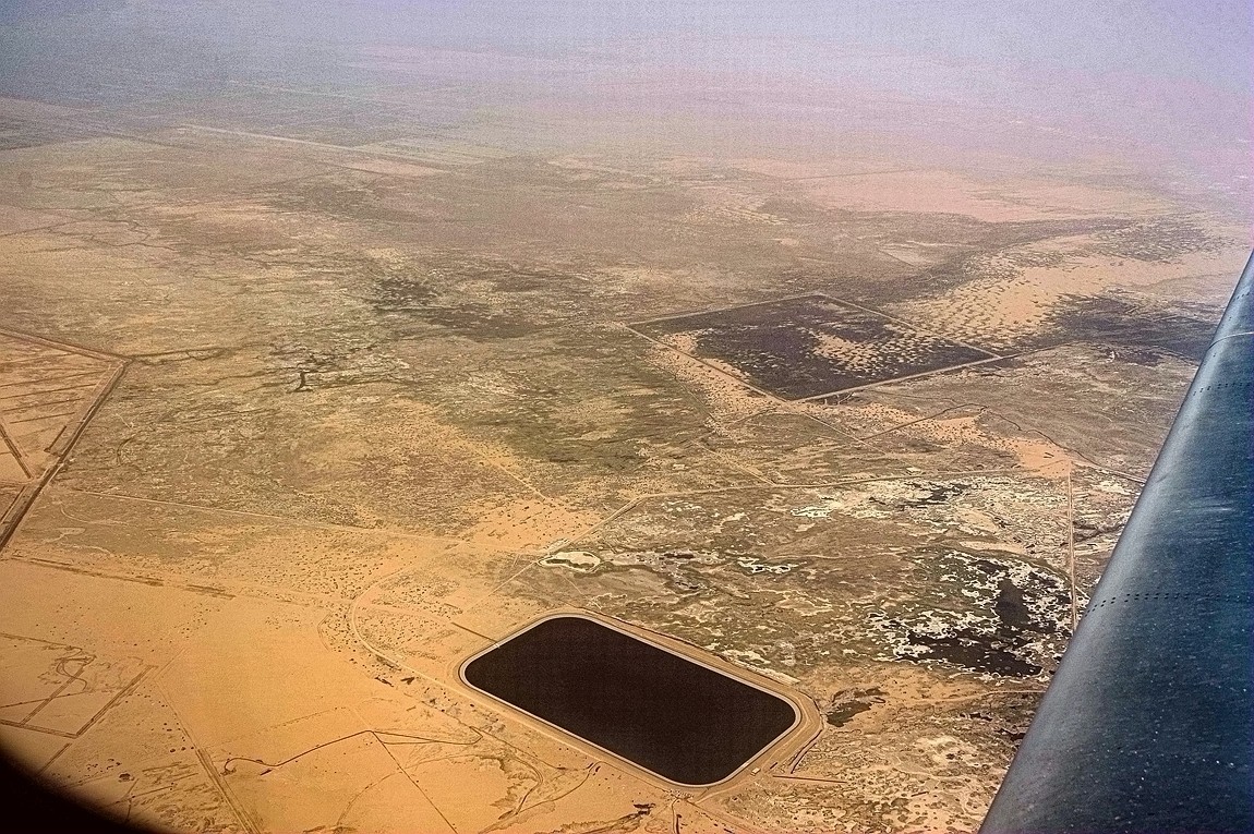 从库尔勒经塔里木到伊宁【2】俯瞰沙漠中的城市.公路