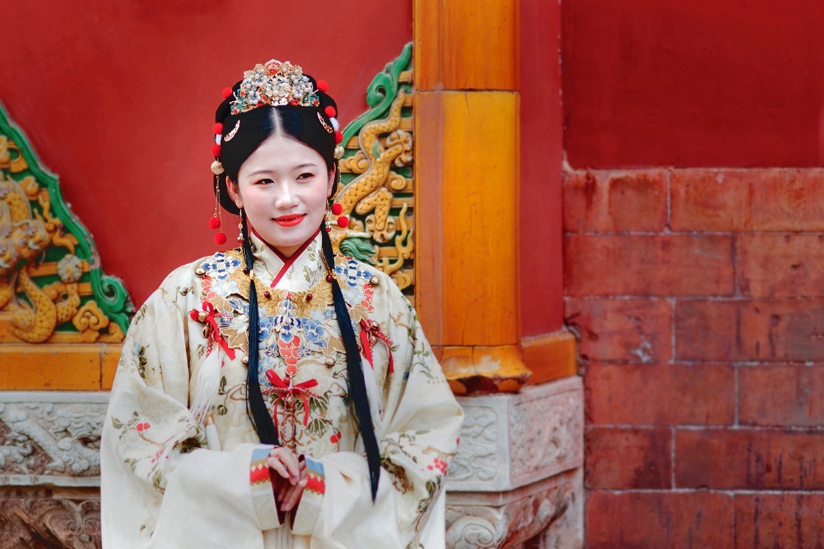 展现自身古装的形象