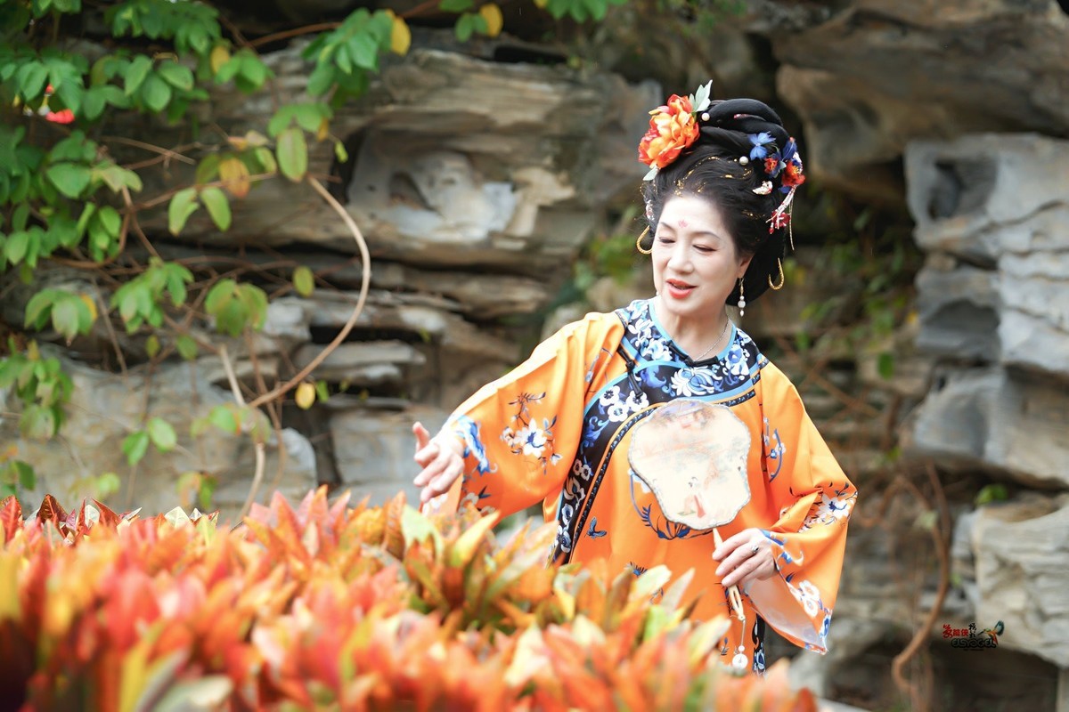 【后花园清汉美女】---丽英