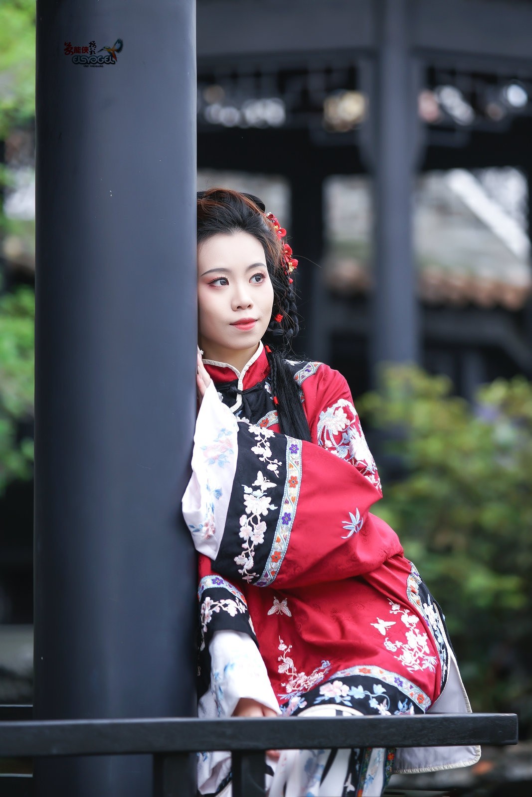 【红衣清汉少女】---芯妍