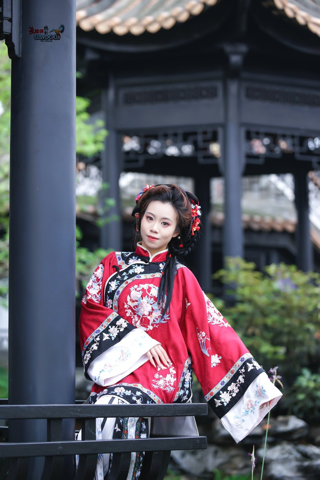 【红衣清汉少女】---芯妍