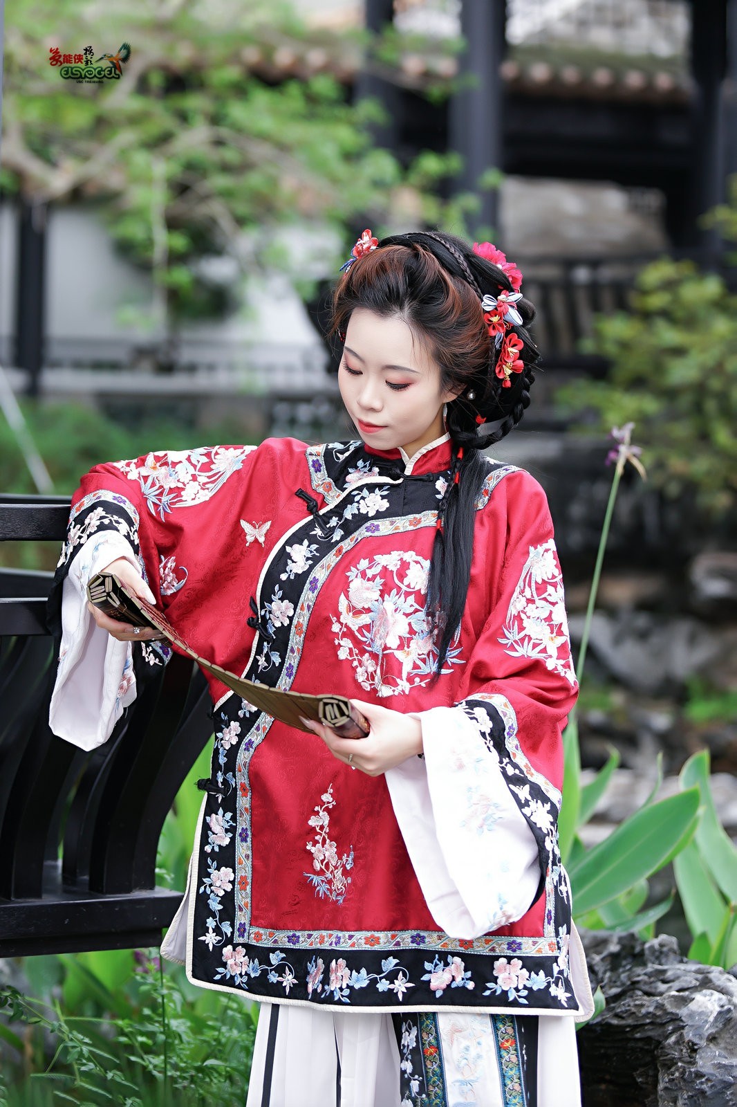 【红衣清汉少女】---芯妍