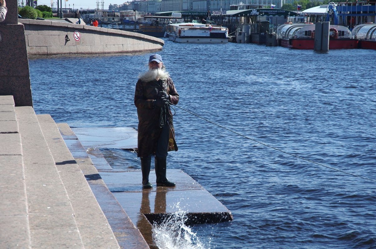 涅瓦河畔狮身人面像