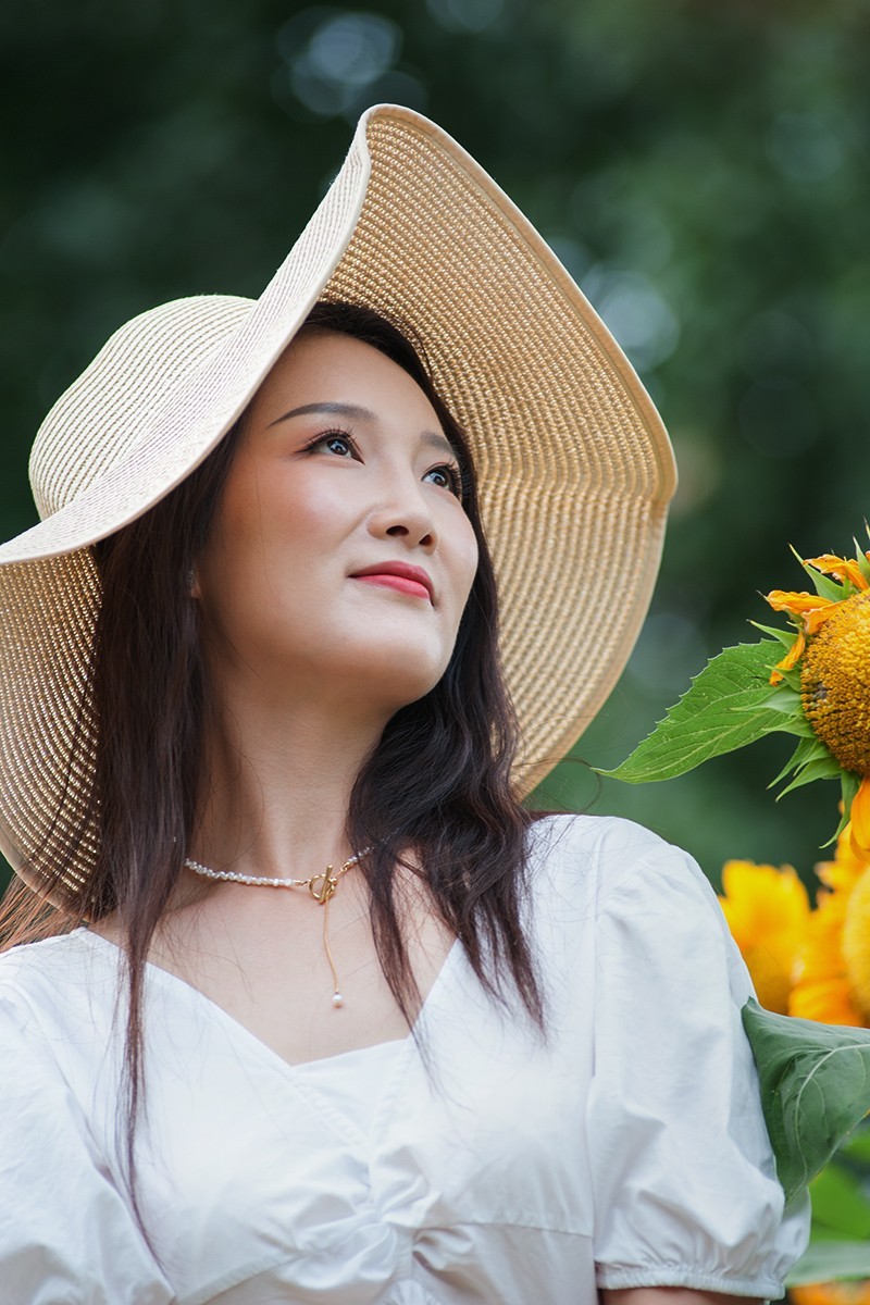 葵花园中的人像作业