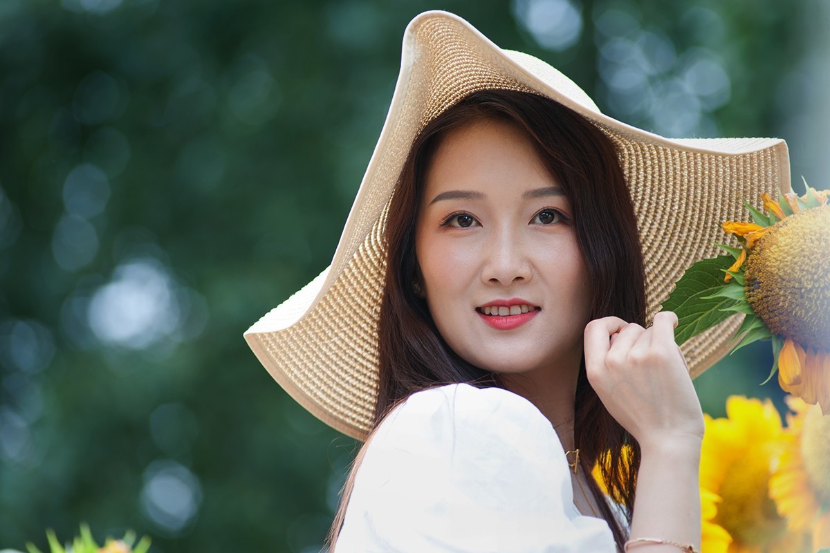 葵花园中的人像作业