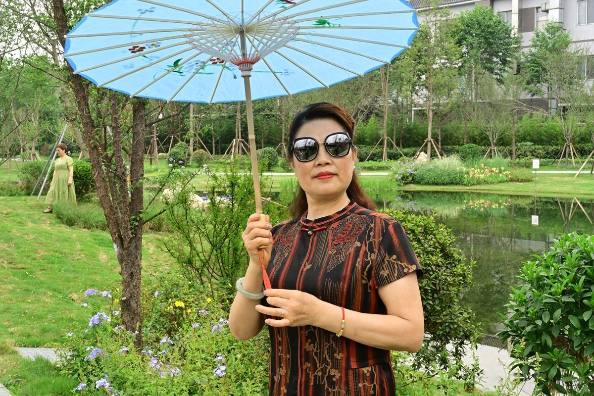 [ 成 都 易 园 ] { 40 }