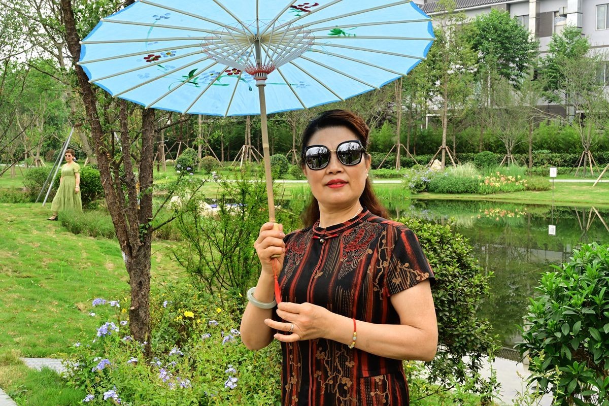 [ 成 都 易 园 ] { 40 }