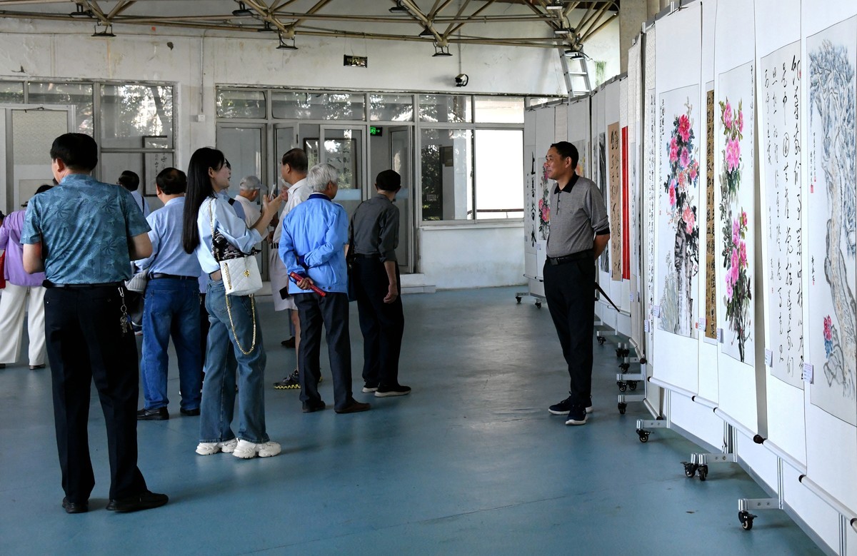 老人们的书画展