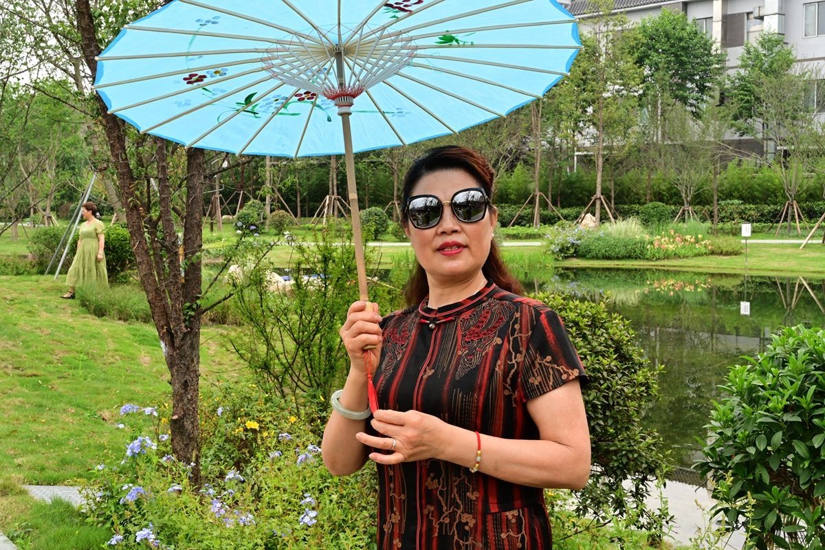 [ 成 都 易 园 ] { 40 }