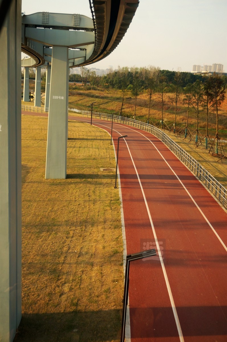 武汉光谷空轨*龙泉山站-九峰山站——武汉随笔