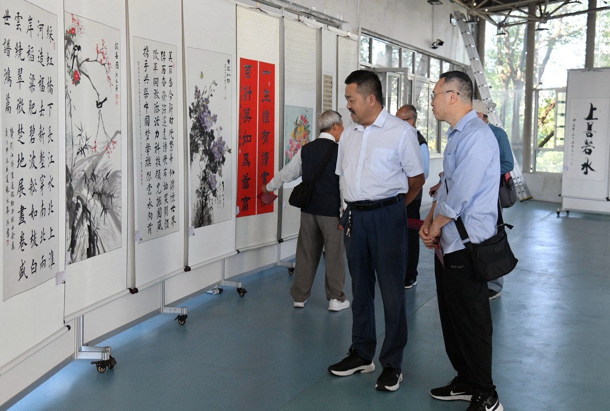 老人们的书画展